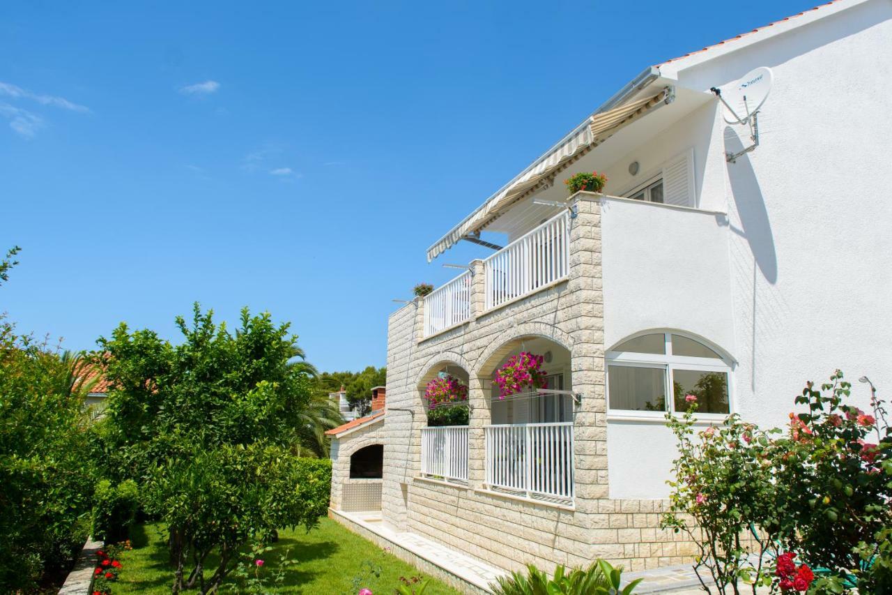 Apartments Klasan Traù Esterno foto